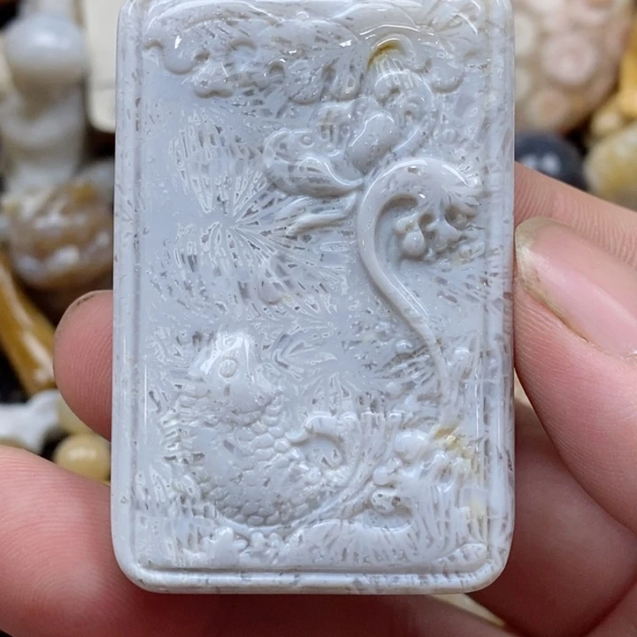 颈饰未镶嵌硅化珊瑚（珊瑚玉）就****爽