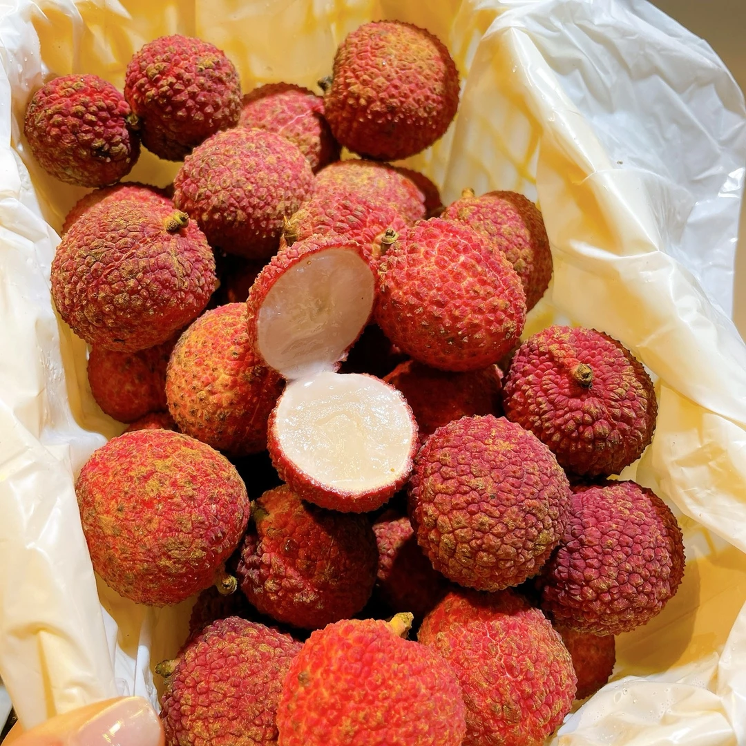 无核荔枝 2.2 斤，一箱礼盒吉林省