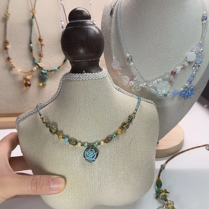 花岗石钛钢琉璃钛钢