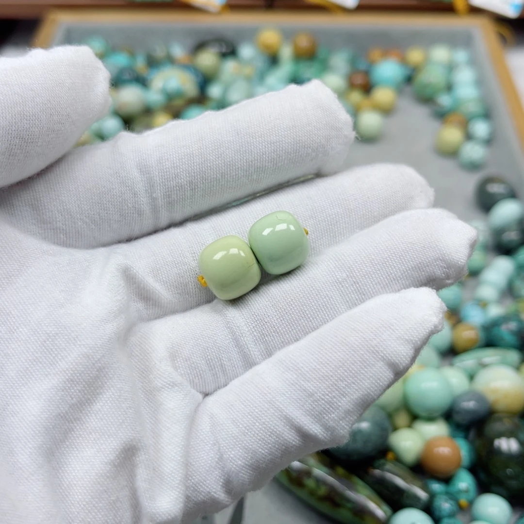 绿松石未镶嵌挂件