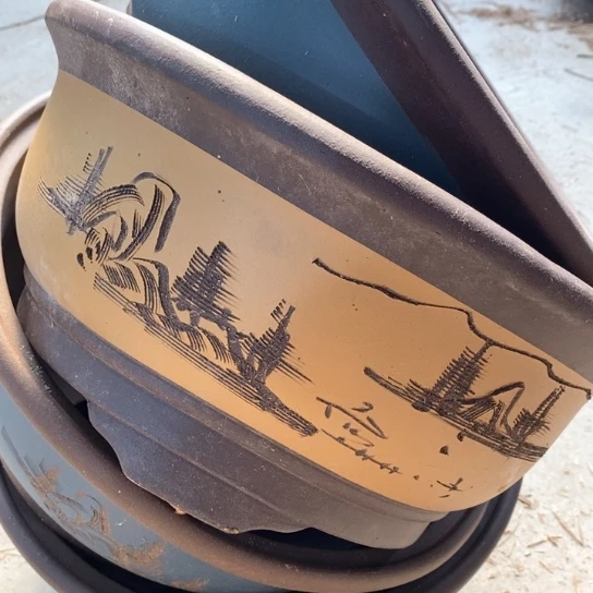 紫砂花盆100-4。  微瑕35-16