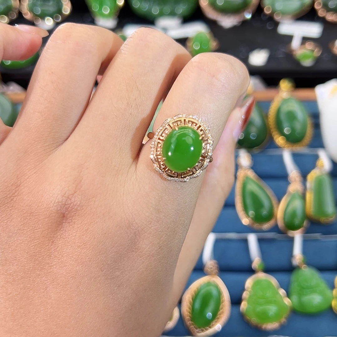 和田玉（碧玉）18K金镶嵌戒指苹果绿蛋面12mm