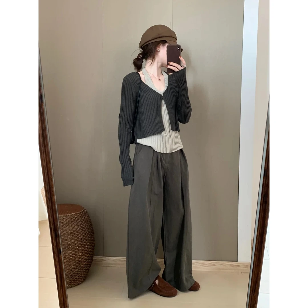韩系灰色针织衫女秋季设计感小众内搭修身挂脖背心上衣裤子三件套
