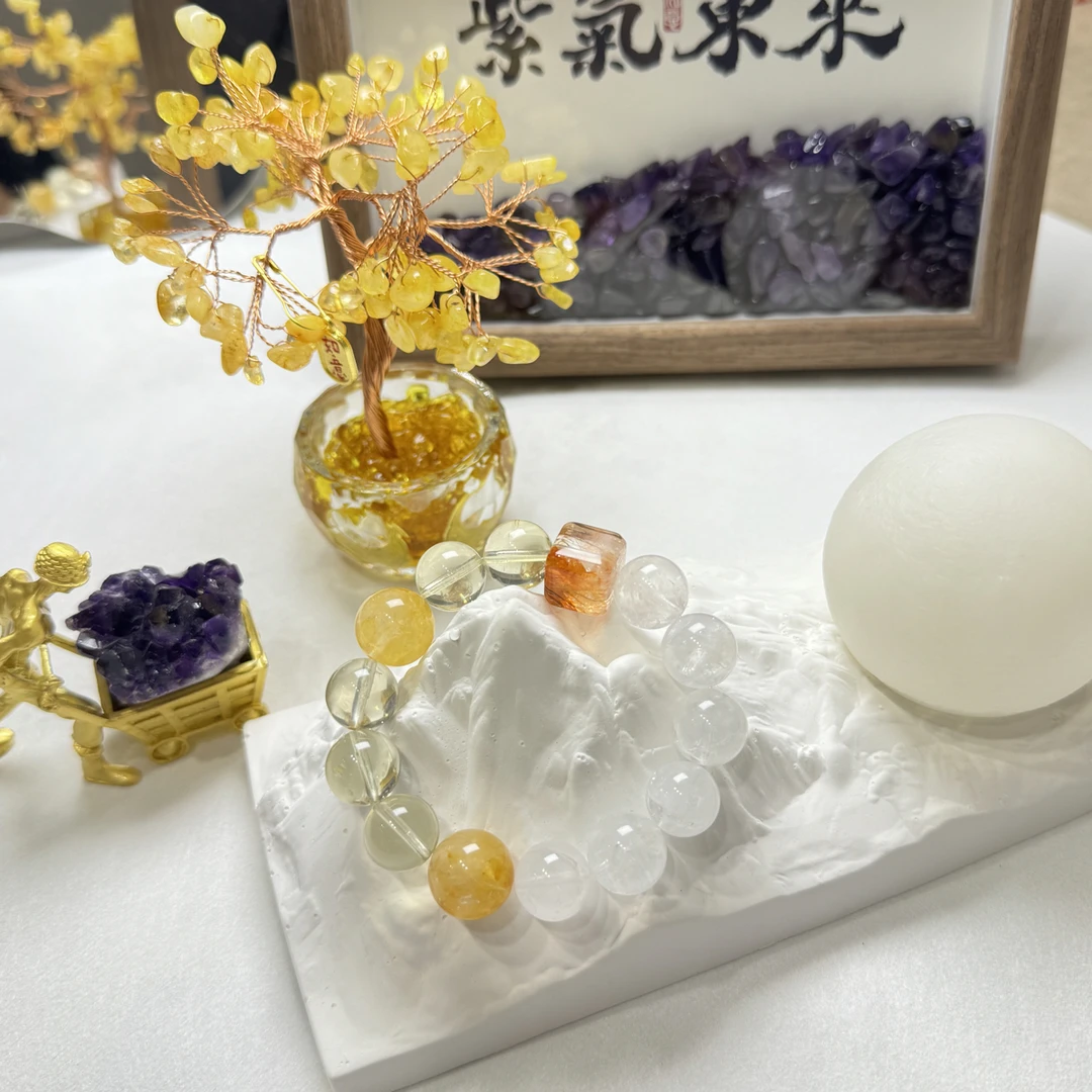 【日冕风暴】13mm暴风雪白水晶➕13mm柠檬黄➕15mm黄胶花➕黑金超方糖