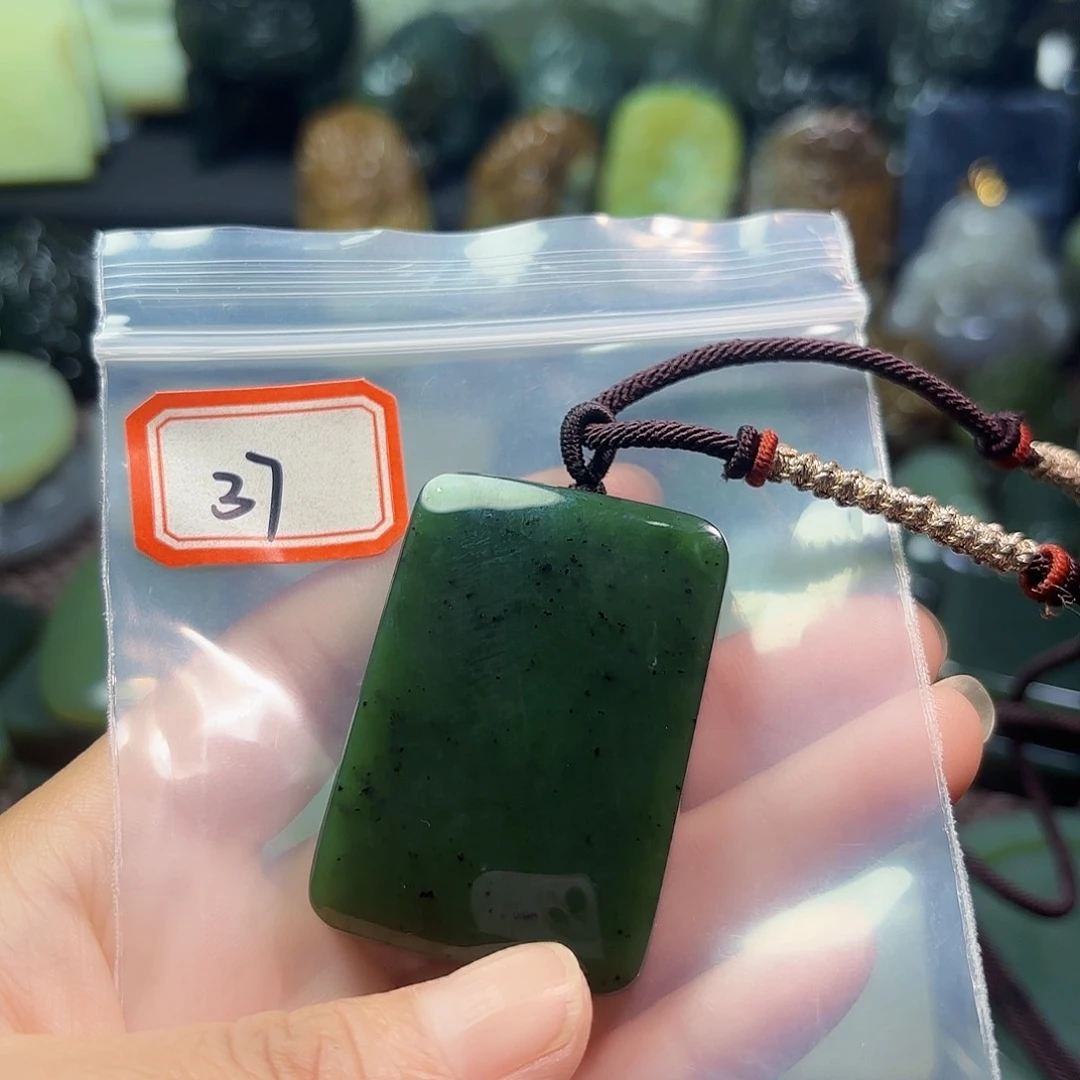 和田玉未镶嵌珠宝半成品