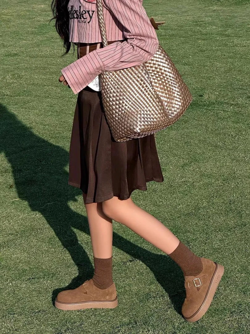 C4247  驼色  时尚平底圆头女休闲鞋 勃肯鞋