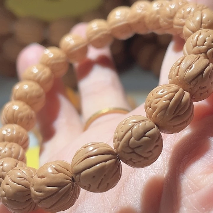 S***忠吊坠桃核桃核手串野生35