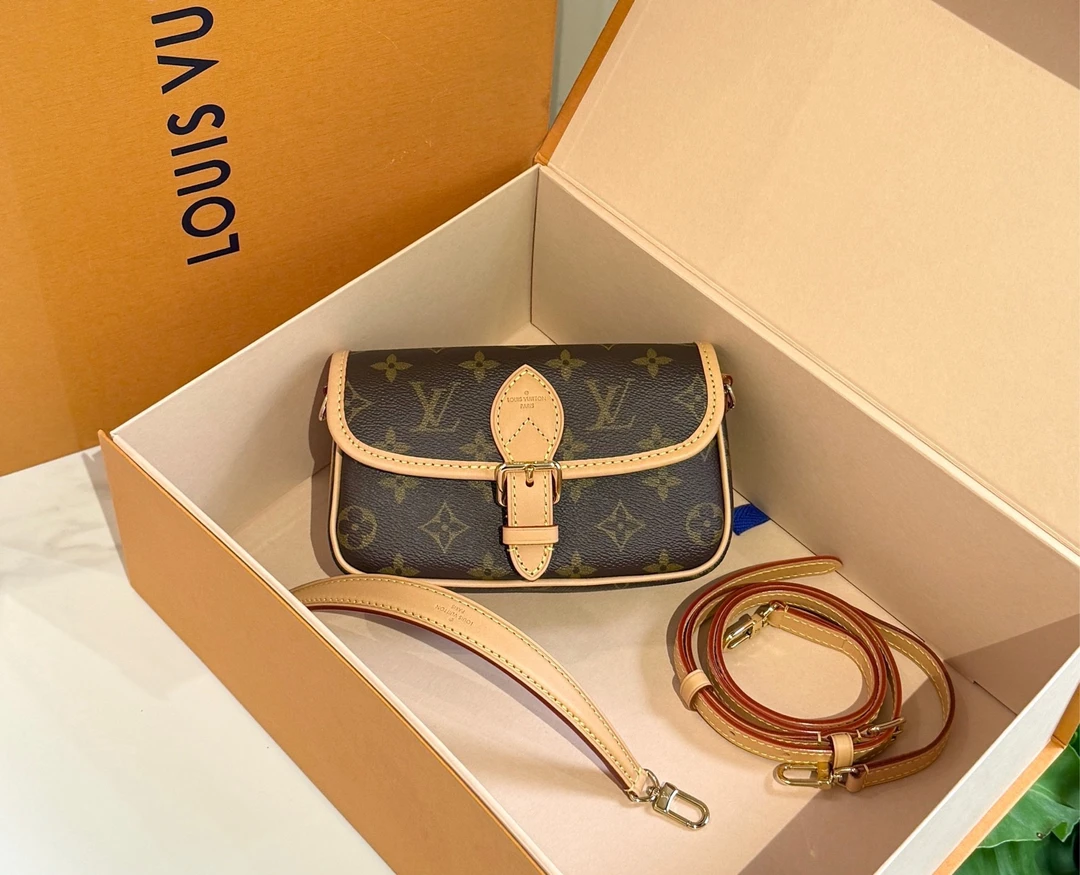 99新 LouisVuitton/路易威登 LV 老花法棍Nano 已过检 /7112