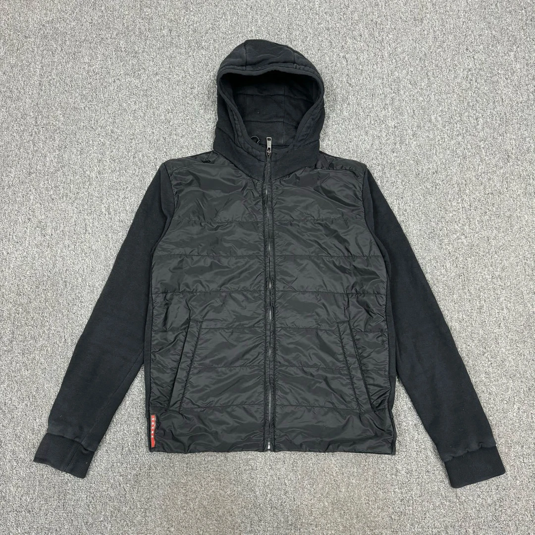 95新 Prada/普拉达 11566477普拉达尼龙拼接黑色连帽外套 L码95新