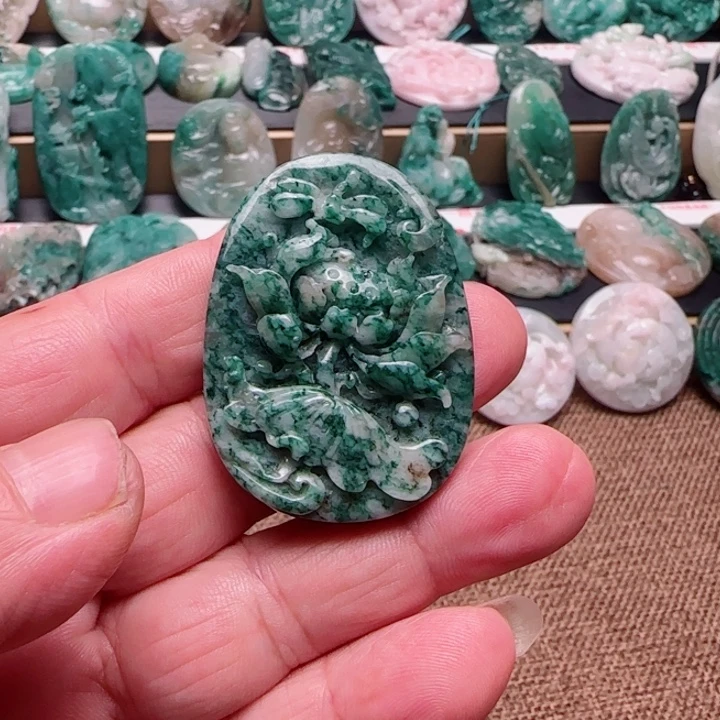 用***6独山玉未镶嵌颈饰