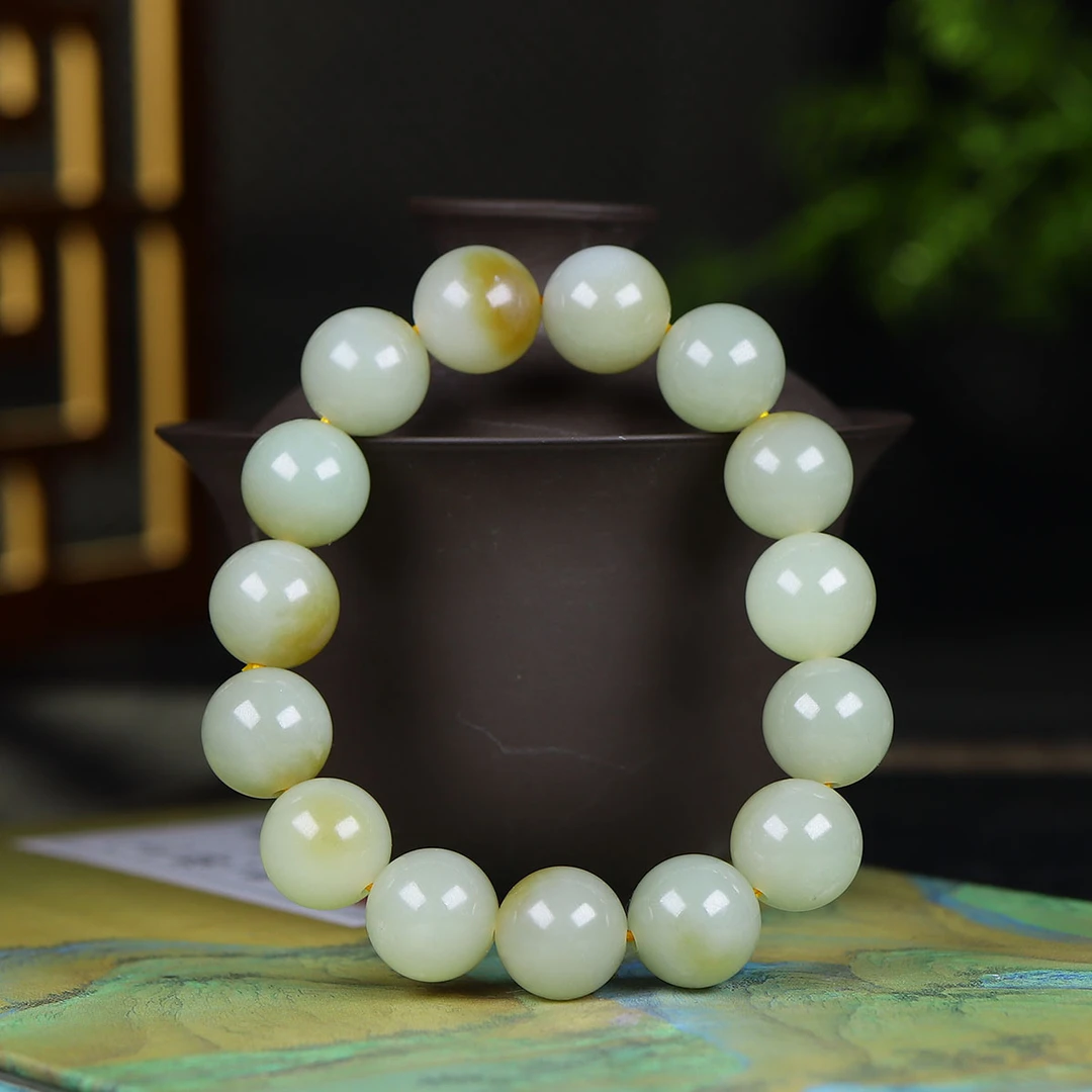 111559和田玉糖玉手串