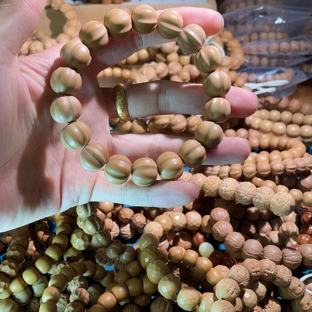 猴头核桃手串鲨鱼
