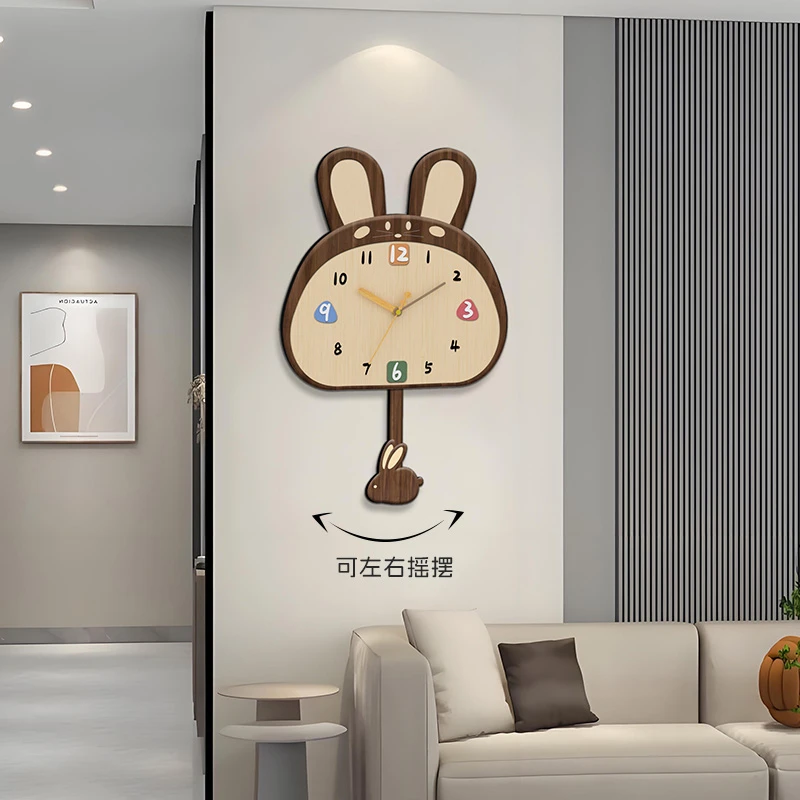 创意卡通客厅挂钟新款装饰静音挂墙钟表现代简约挂表免打孔石英钟
