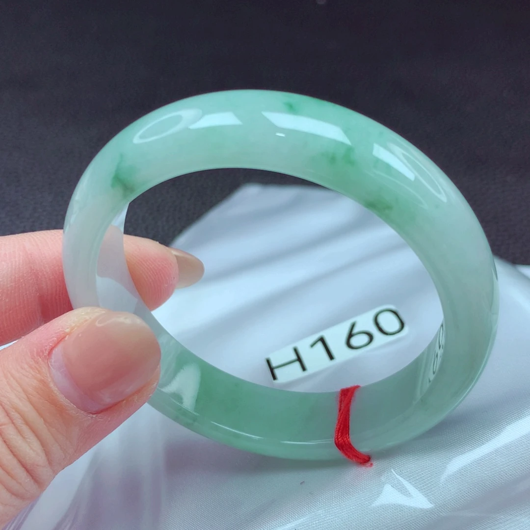 翡翠手镯未镶嵌手镯88