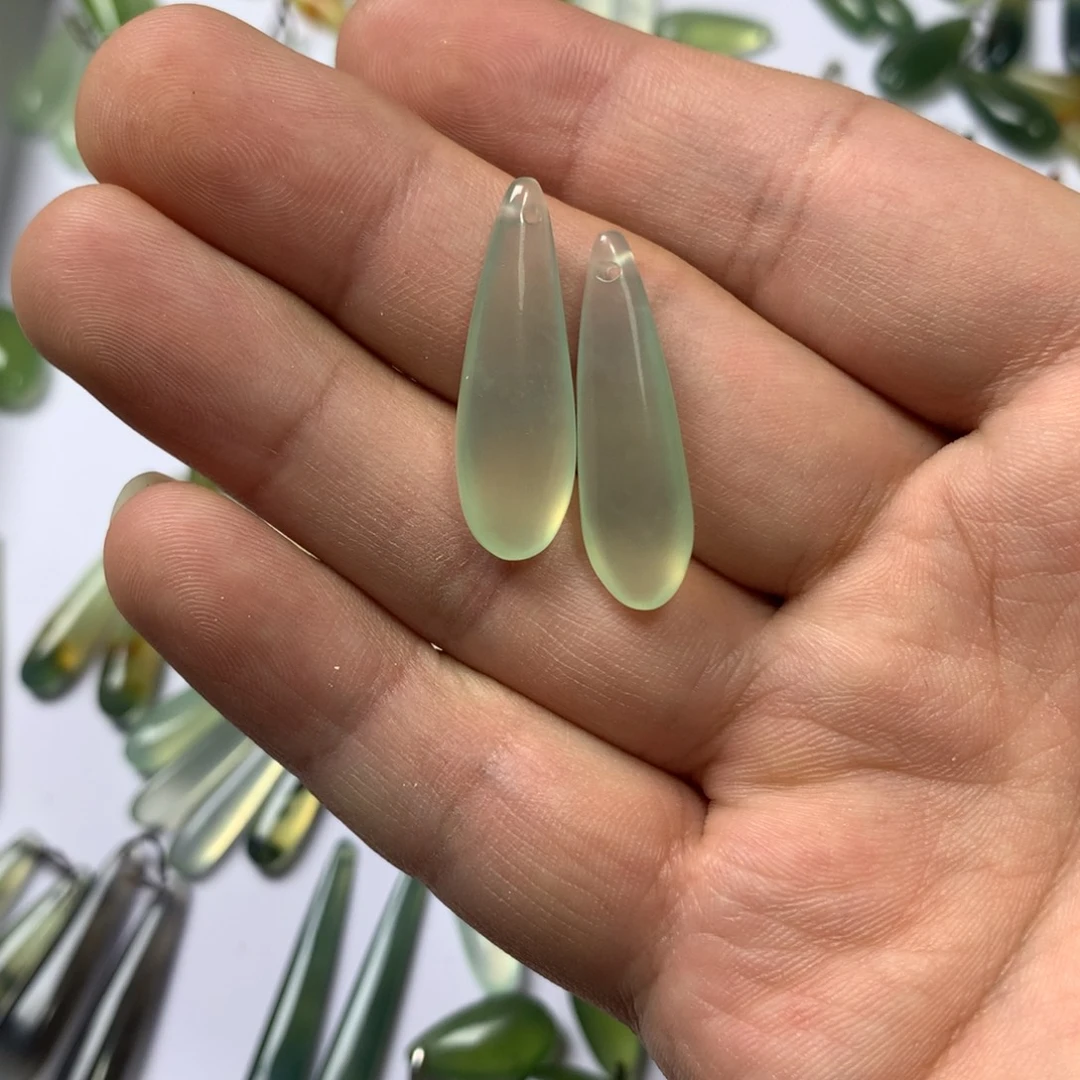 梨***y蛇纹石玉未镶嵌耳坠