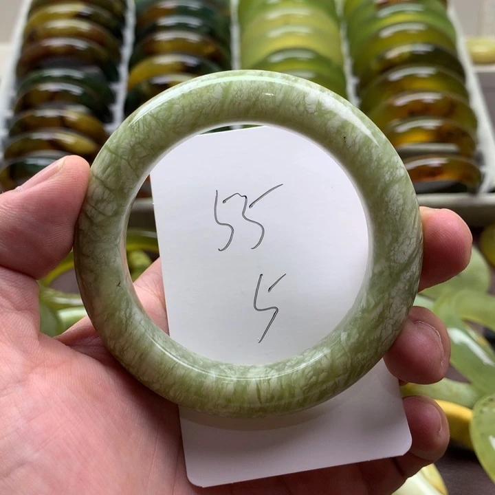 未镶嵌蛇纹石玉手镯