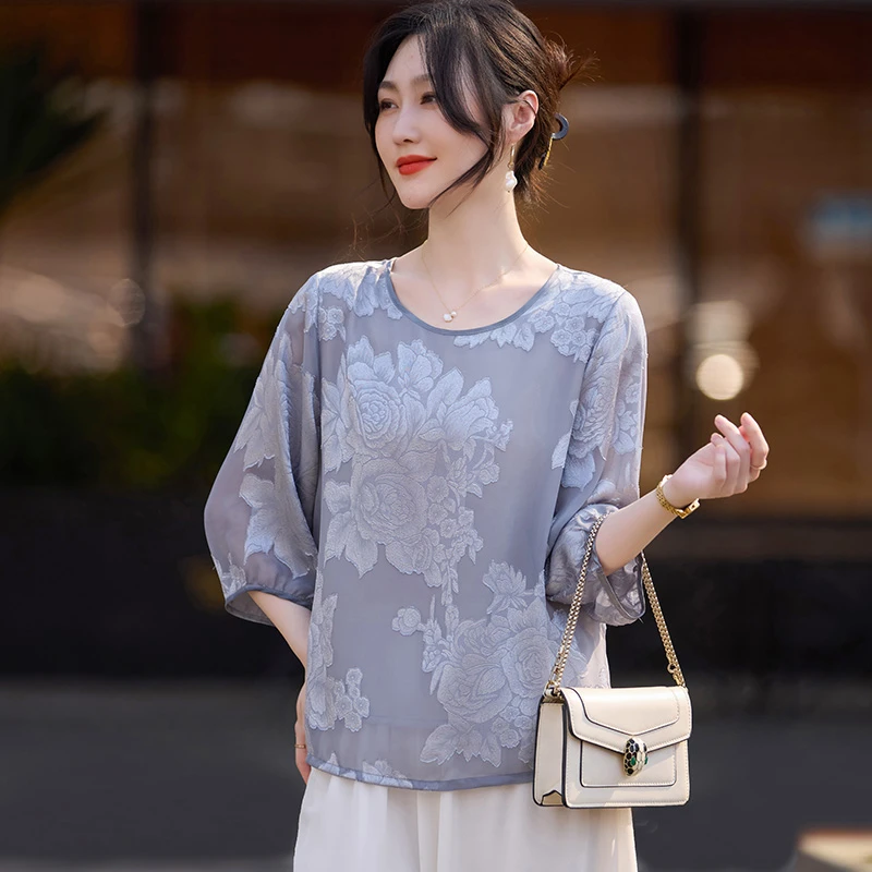 羊吉吉妈妈装2025春款中老年短袖桑蚕丝高档提花小衫