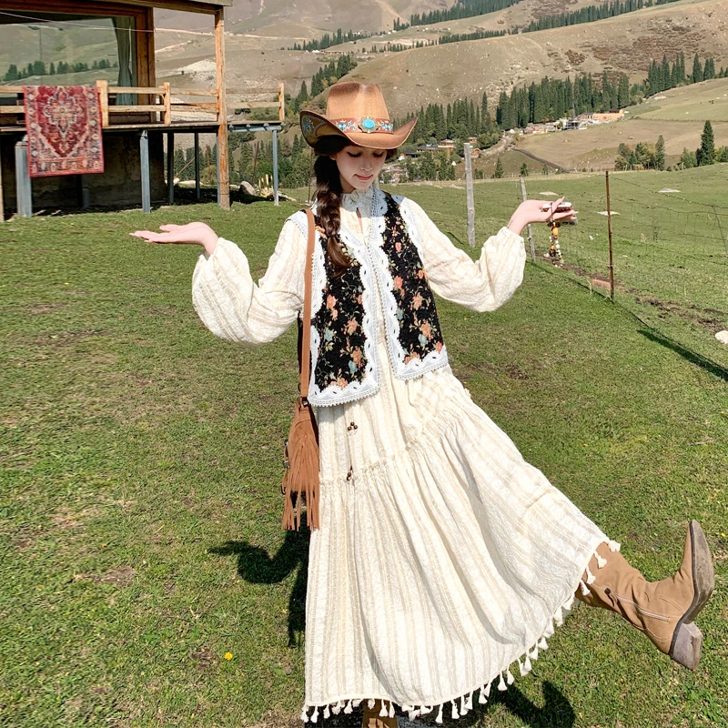 氛围感民族风刺绣马甲连衣裙2025春秋新款度假风森系田园风套装裙