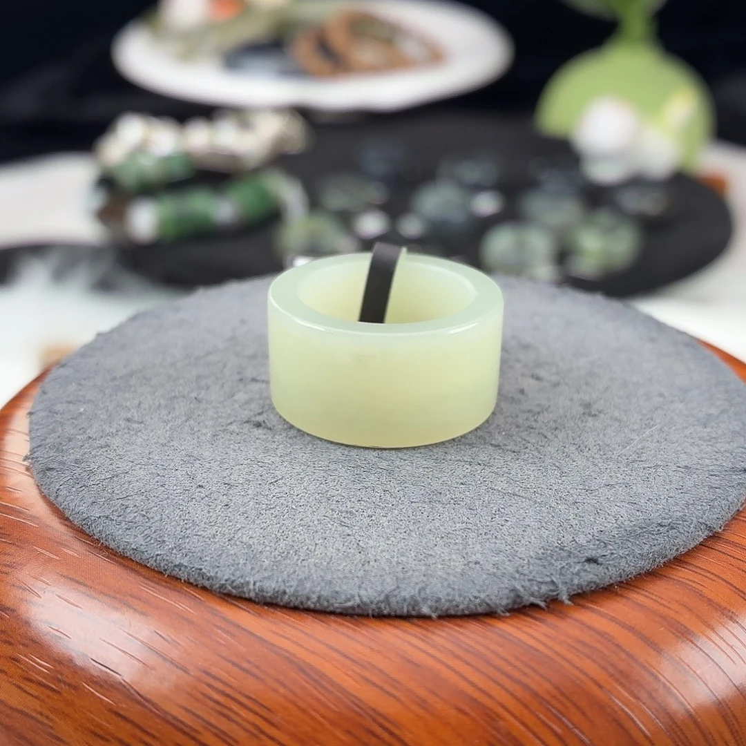 和田玉（糖玉）未镶嵌戒指b101青绿直切17.4有包容不退换