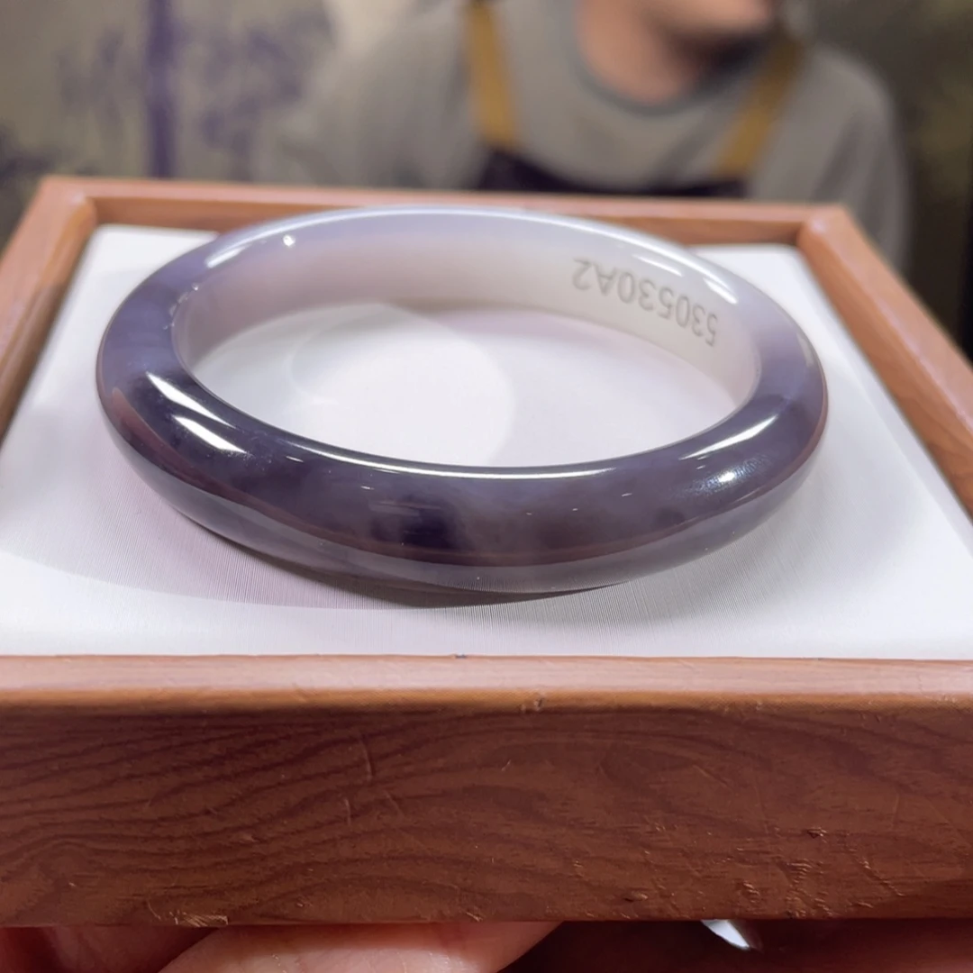 和田玉未镶嵌手镯53圈