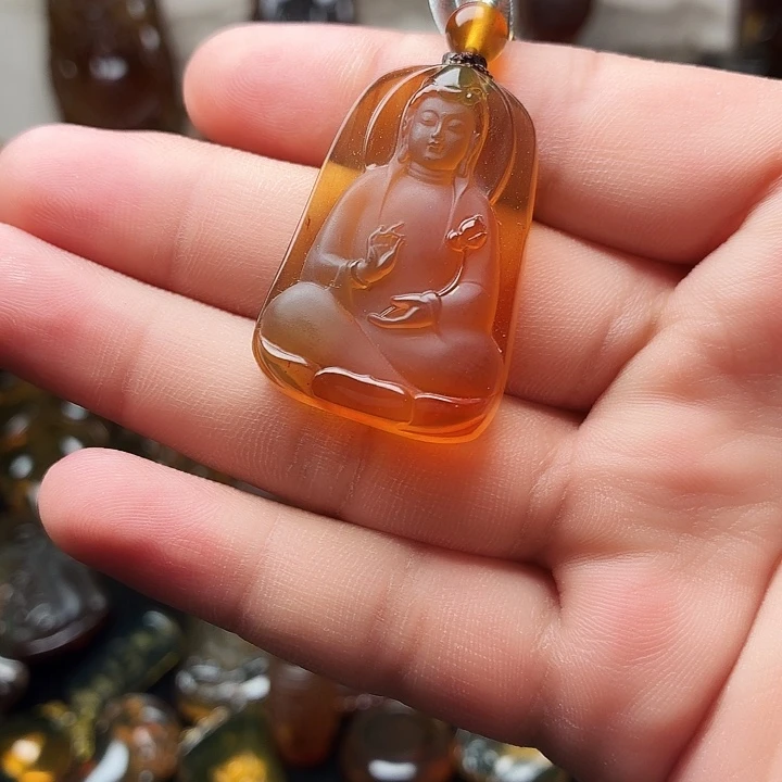 琥珀颈饰未镶嵌..