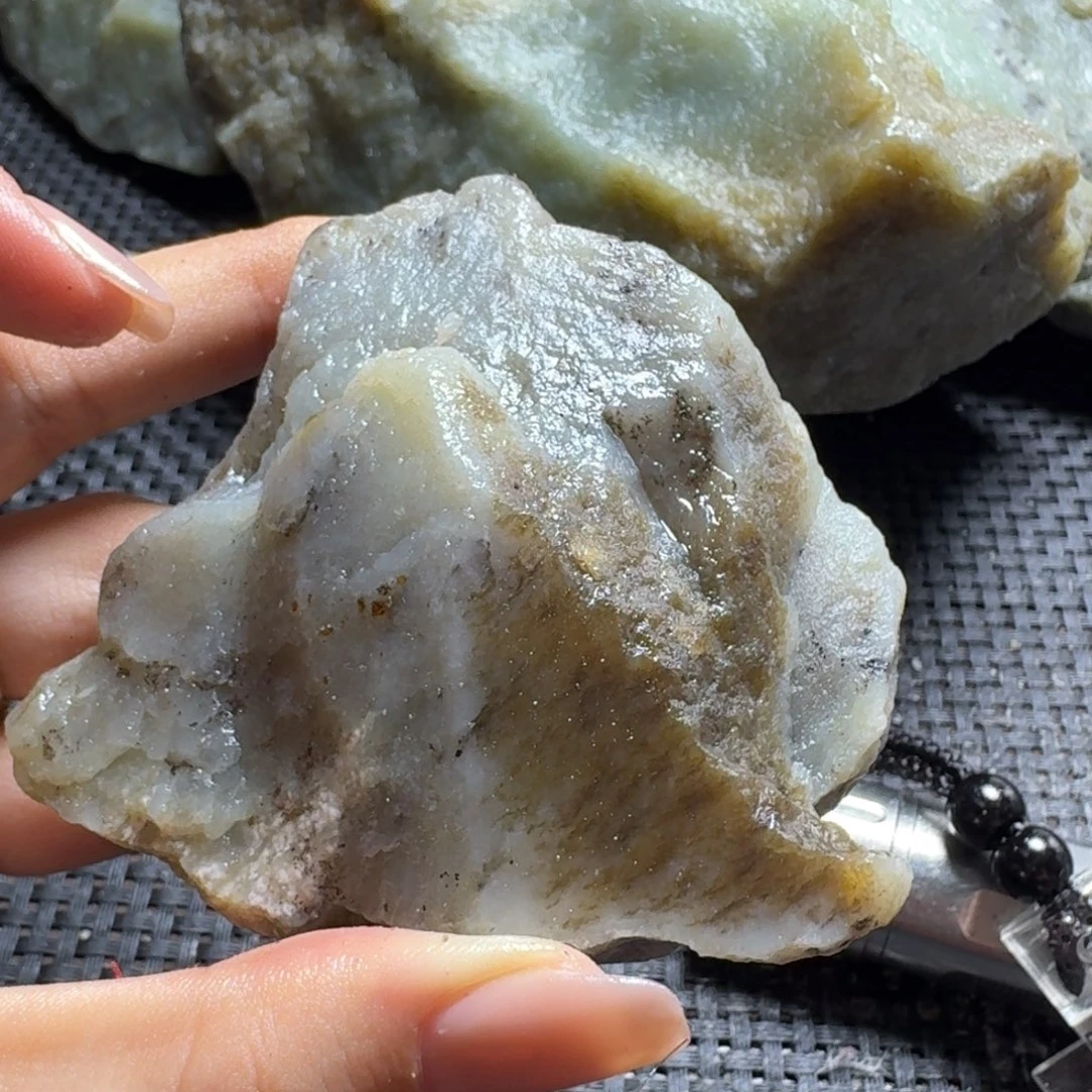 和田玉（糖玉）未镶嵌颈饰