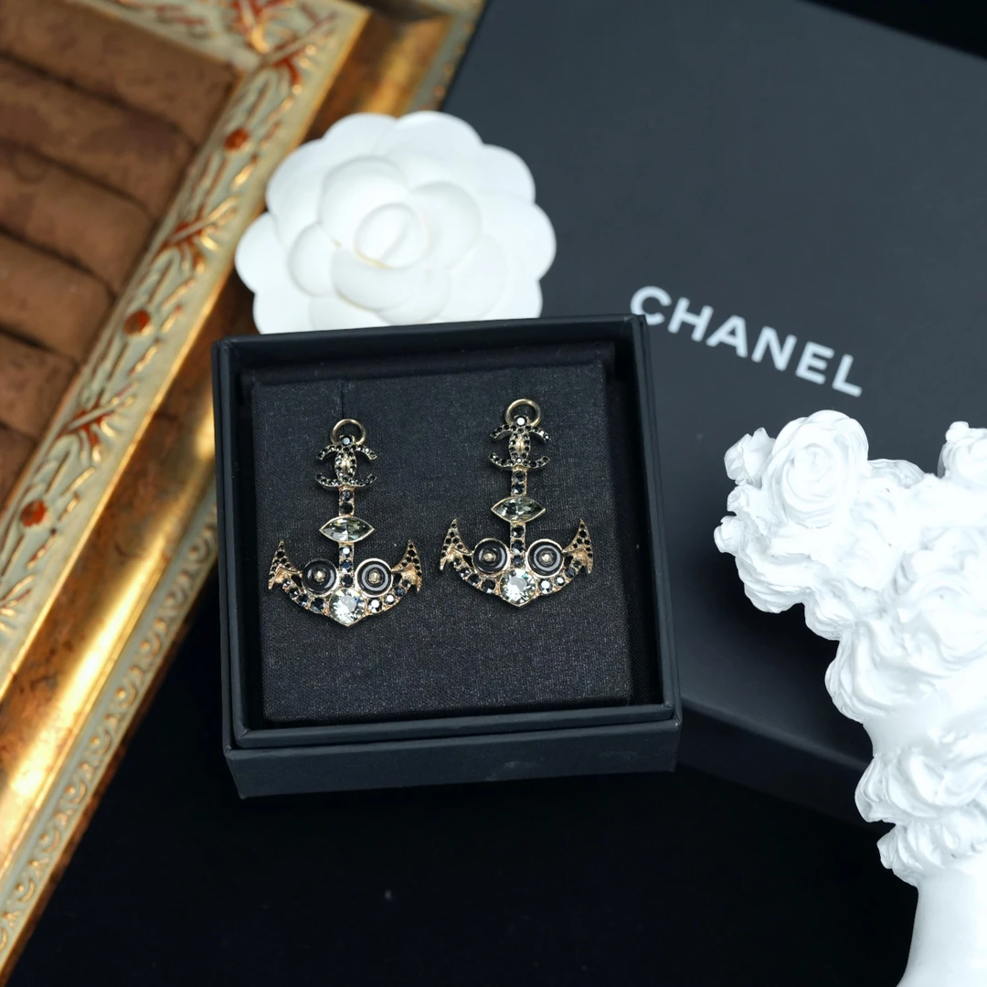 95新 Chanel/香奈儿 柚礼中古/香奈儿莱茵石船锚耳钉LZ504176