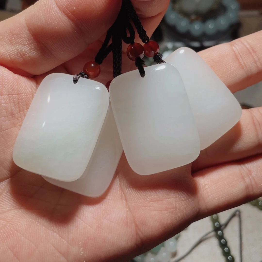 石英质玉未镶嵌颈饰天山翠平安无事牌挂件