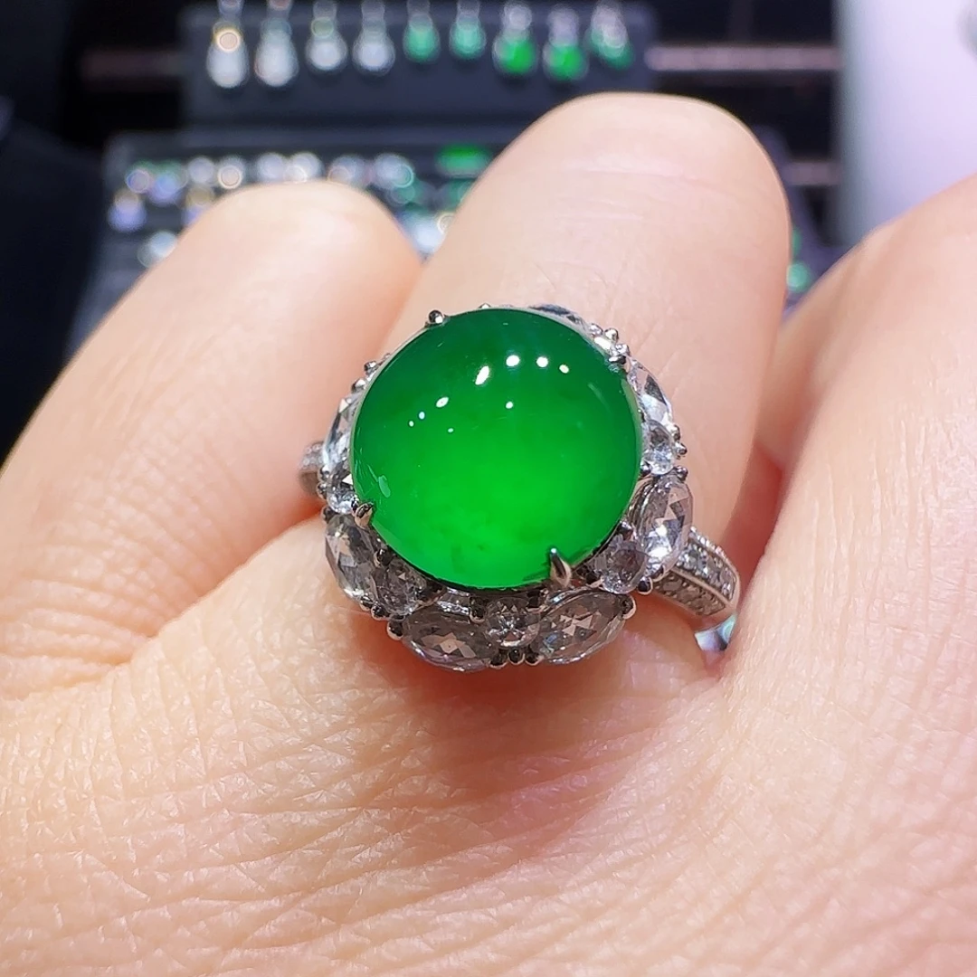 翡翠18K金镶嵌戒指戒指