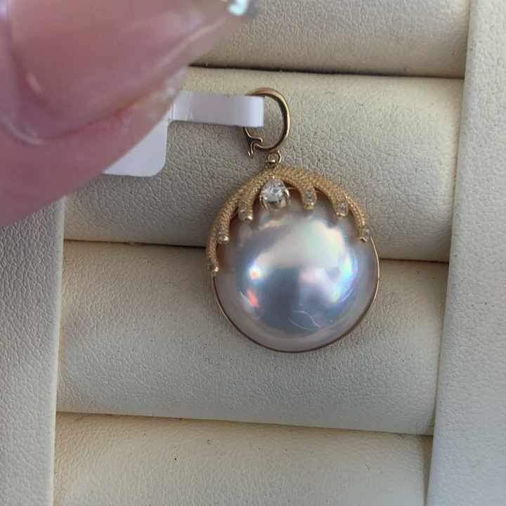 18K金镶嵌颈饰拼合珍珠（马贝珠）