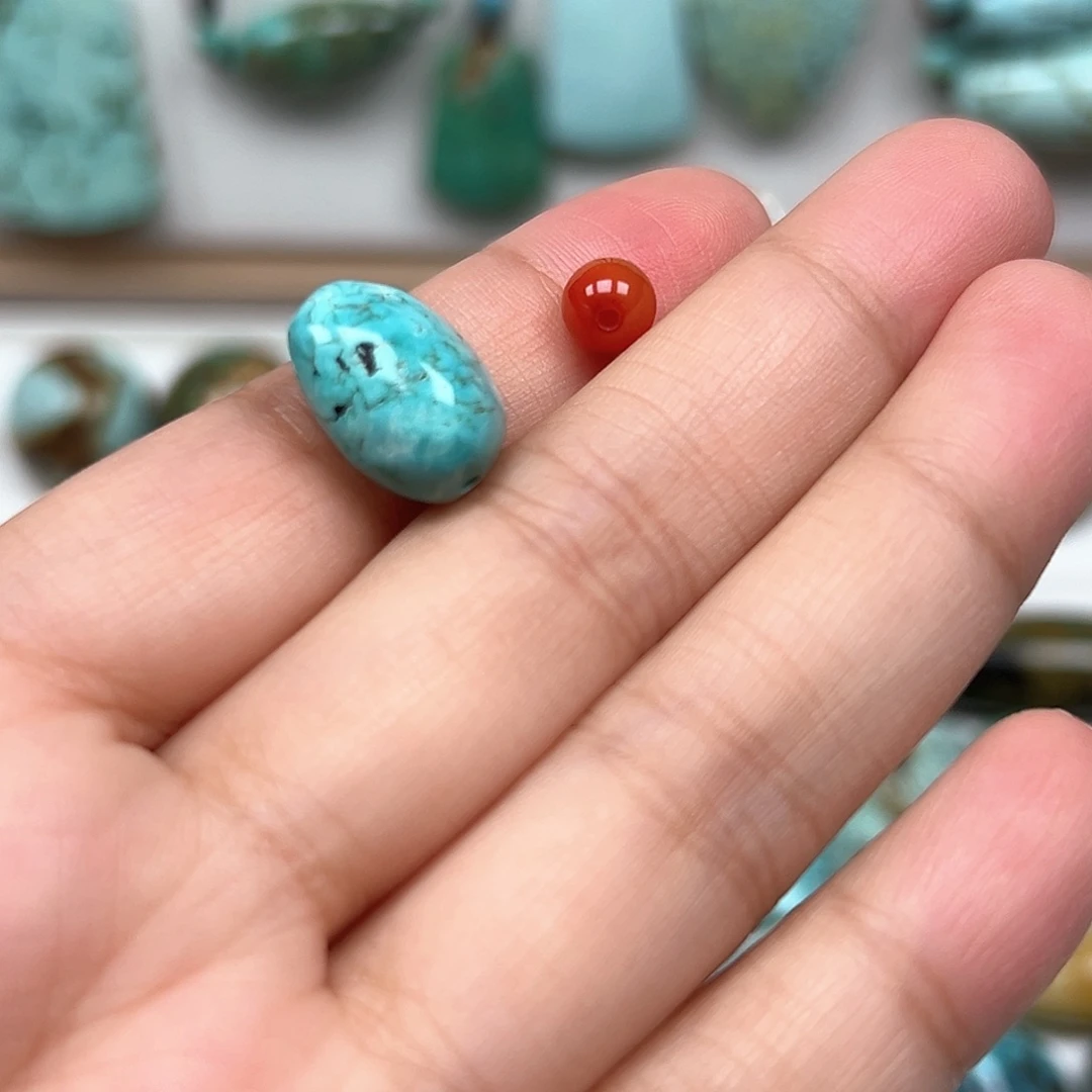 南红玛瑙未镶嵌珠宝奇石