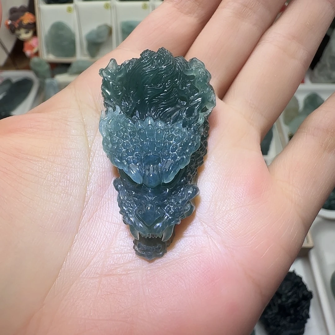 定制翡翠未镶嵌大威天龙翡翠多少