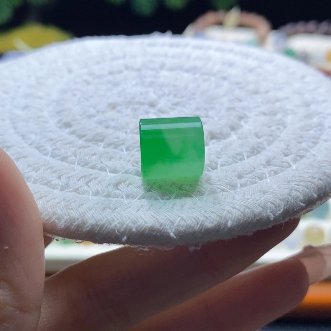 翡翠未镶嵌颈饰翡翠冰阳绿桶珠