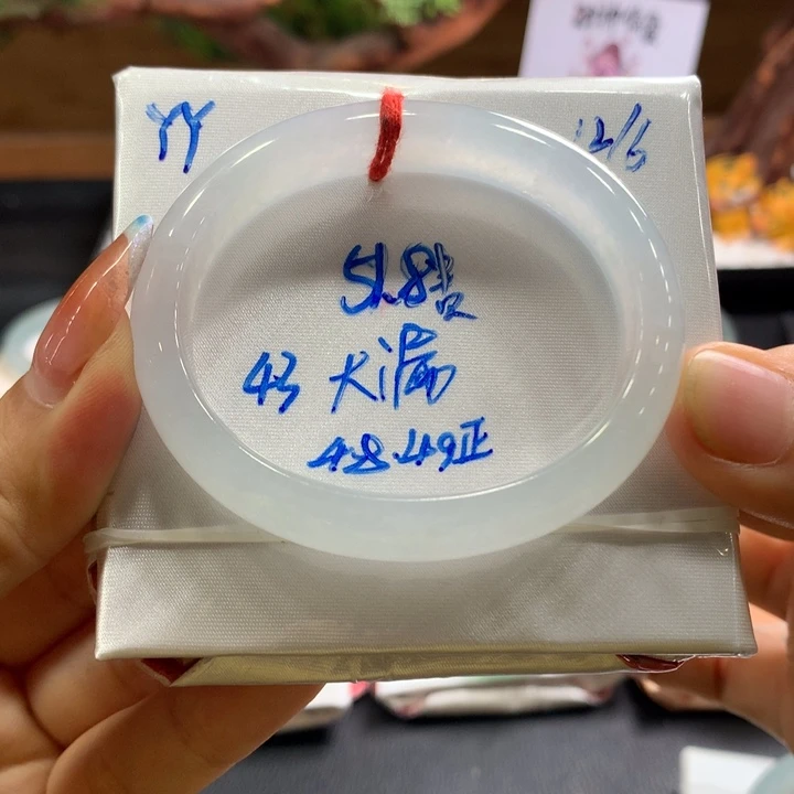 翡翠手镯未镶嵌10号推荐大漏