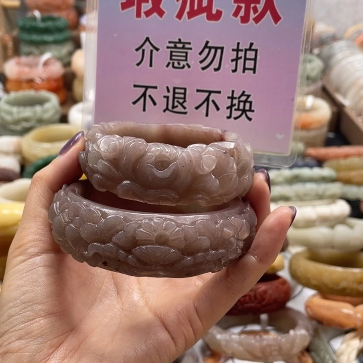 紫***雨石英质玉未镶嵌手镯