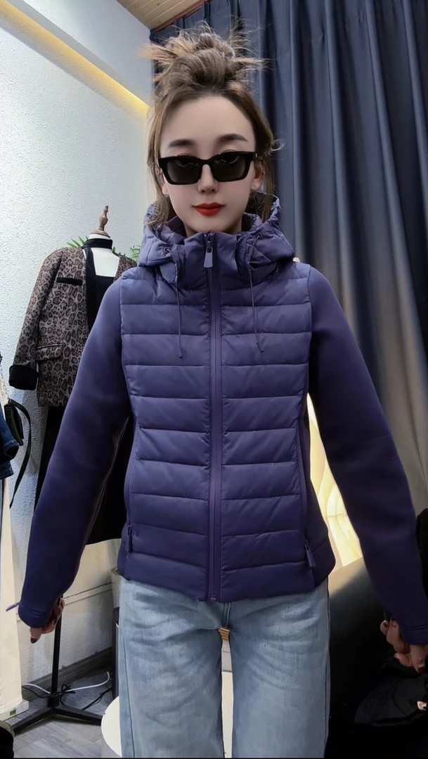 连帽显瘦短款羽绒服        女款时尚户外休闲女士保暖冬季百搭