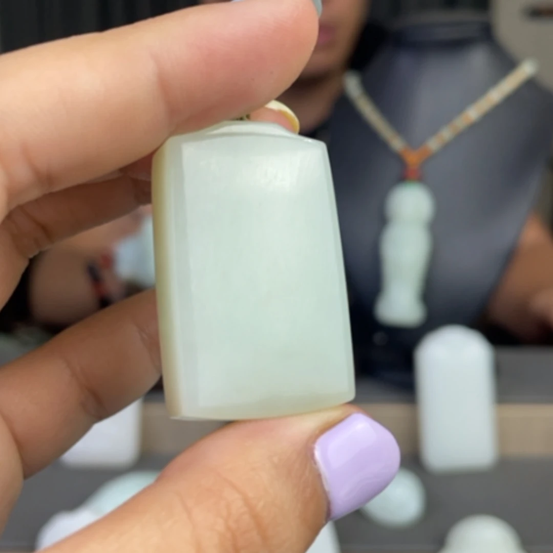 【闪购商品】和田玉未镶嵌颈饰