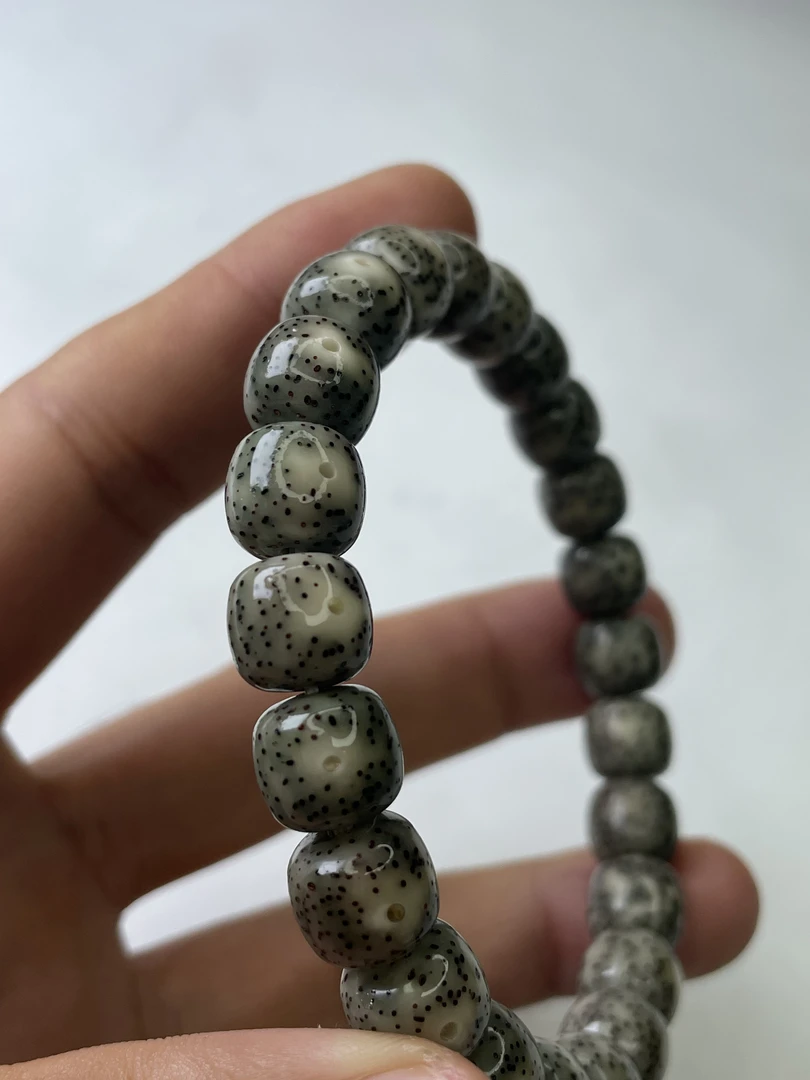【美爆了，9x10火龙果针眼星星月菩提】绿冰爆透，超级小细星，手串