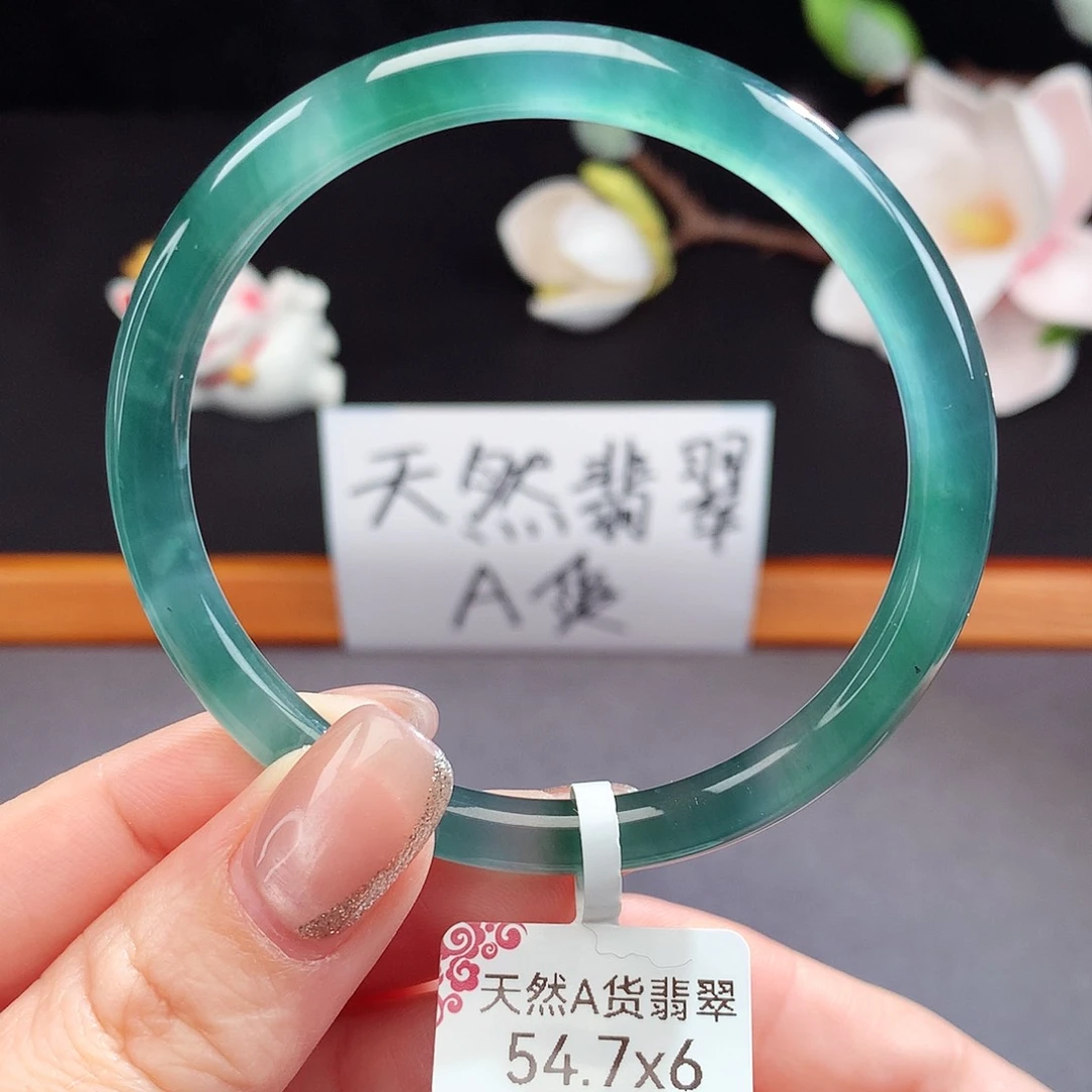 翡翠手镯（圆镯）未镶嵌