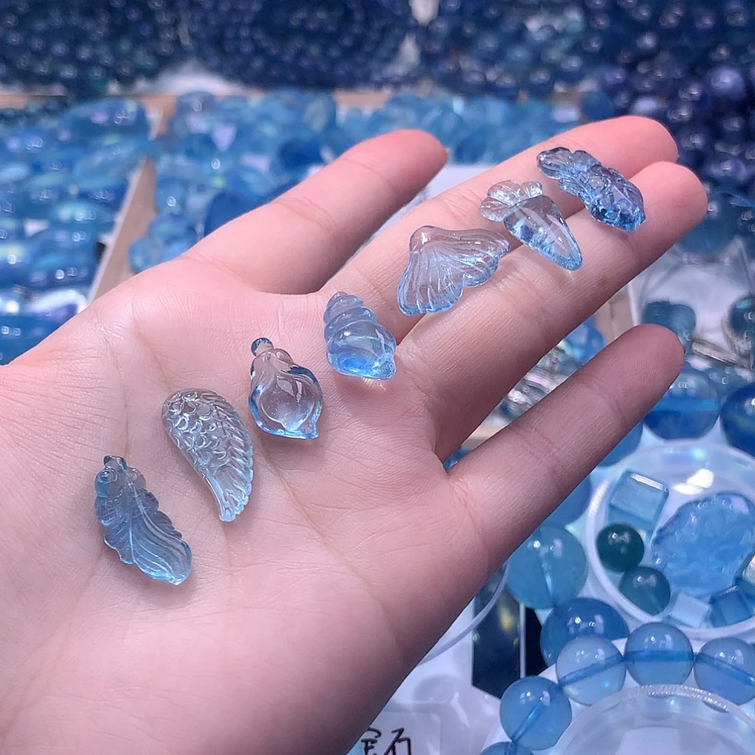 未镶嵌手串海蓝宝石小雕刻吊坠（可打孔+银扣）打孔不退