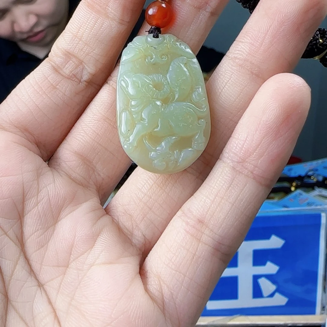 和田玉未镶嵌挂件
