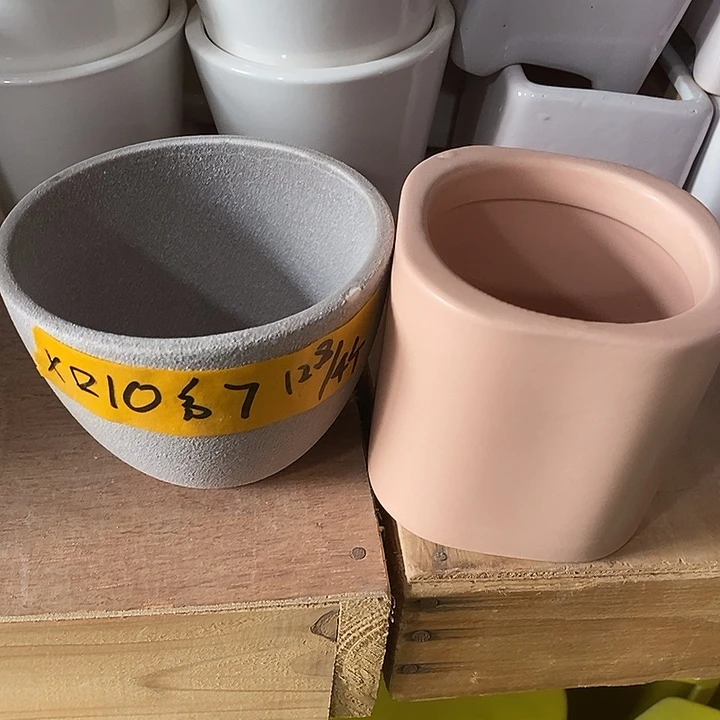 陶盆有孔 瑕疵针孔漏釉介意勿拍外高 外口