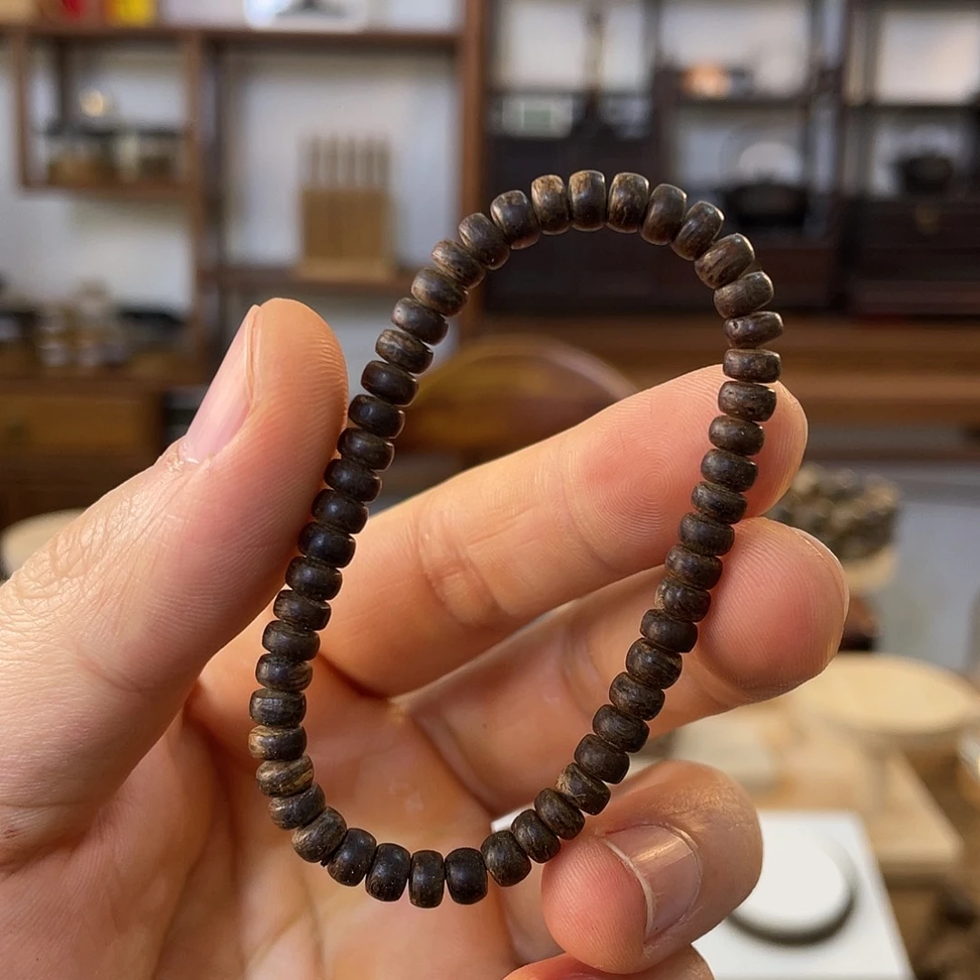 沉香手串缅甸蜜支那沉水 5mm*3mm 3.15g