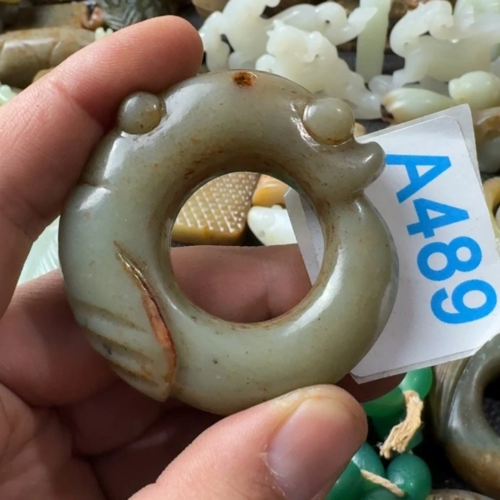 和田玉未镶嵌车挂