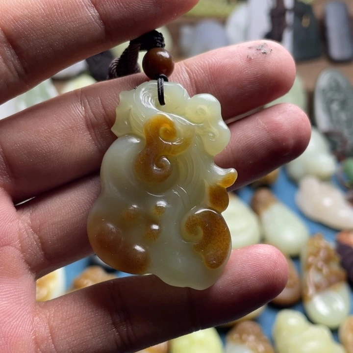 和田玉（糖玉）未镶嵌挂件