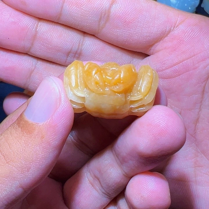 颈饰未镶嵌和田玉一**间