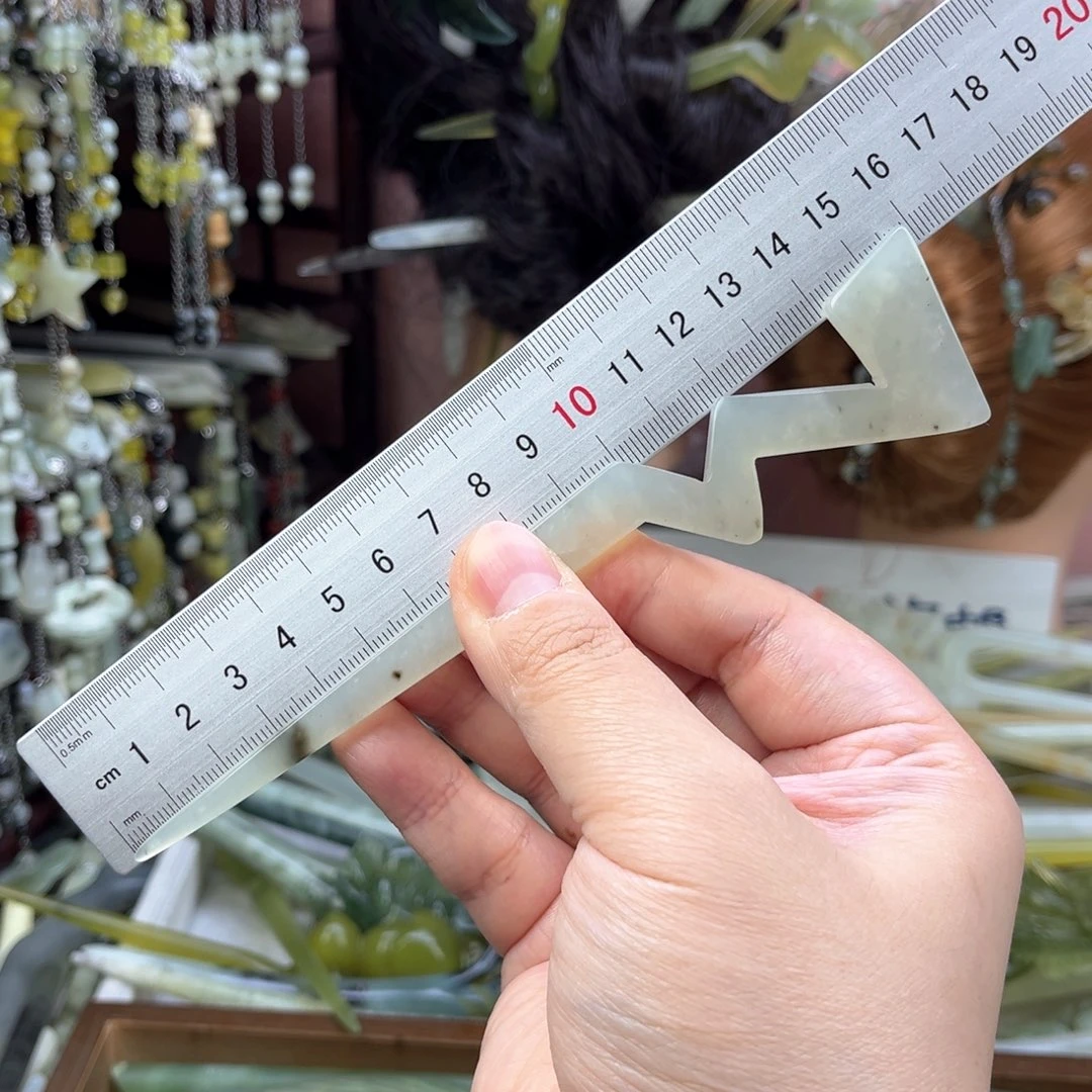 蛇纹石玉发饰未镶嵌默认微瑕岫玉发簪