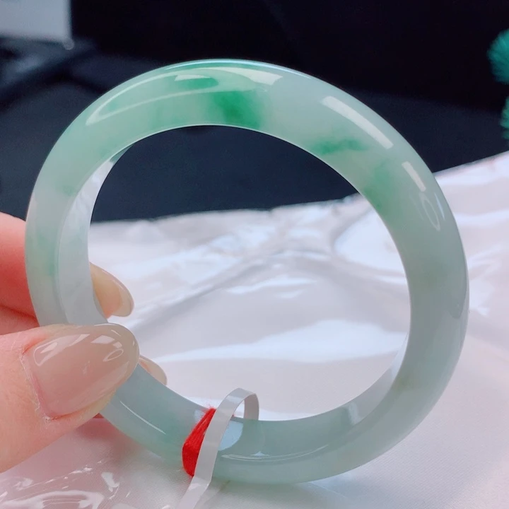 翡翠未镶嵌手镯56圈口