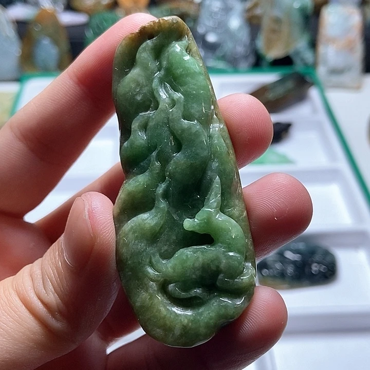 翡翠未镶嵌颈饰翡翠a货