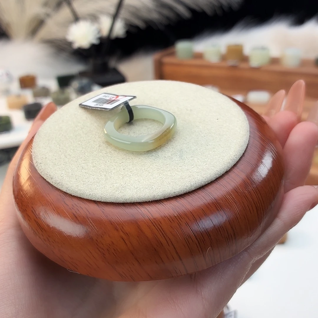 和田玉未镶嵌戒指飘糖方圆17.7mmj58